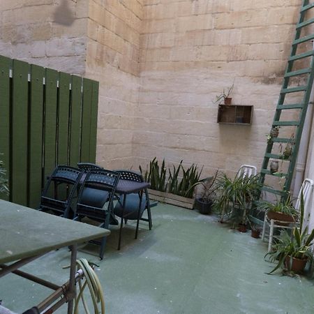 Green Door Valletta Exterior foto