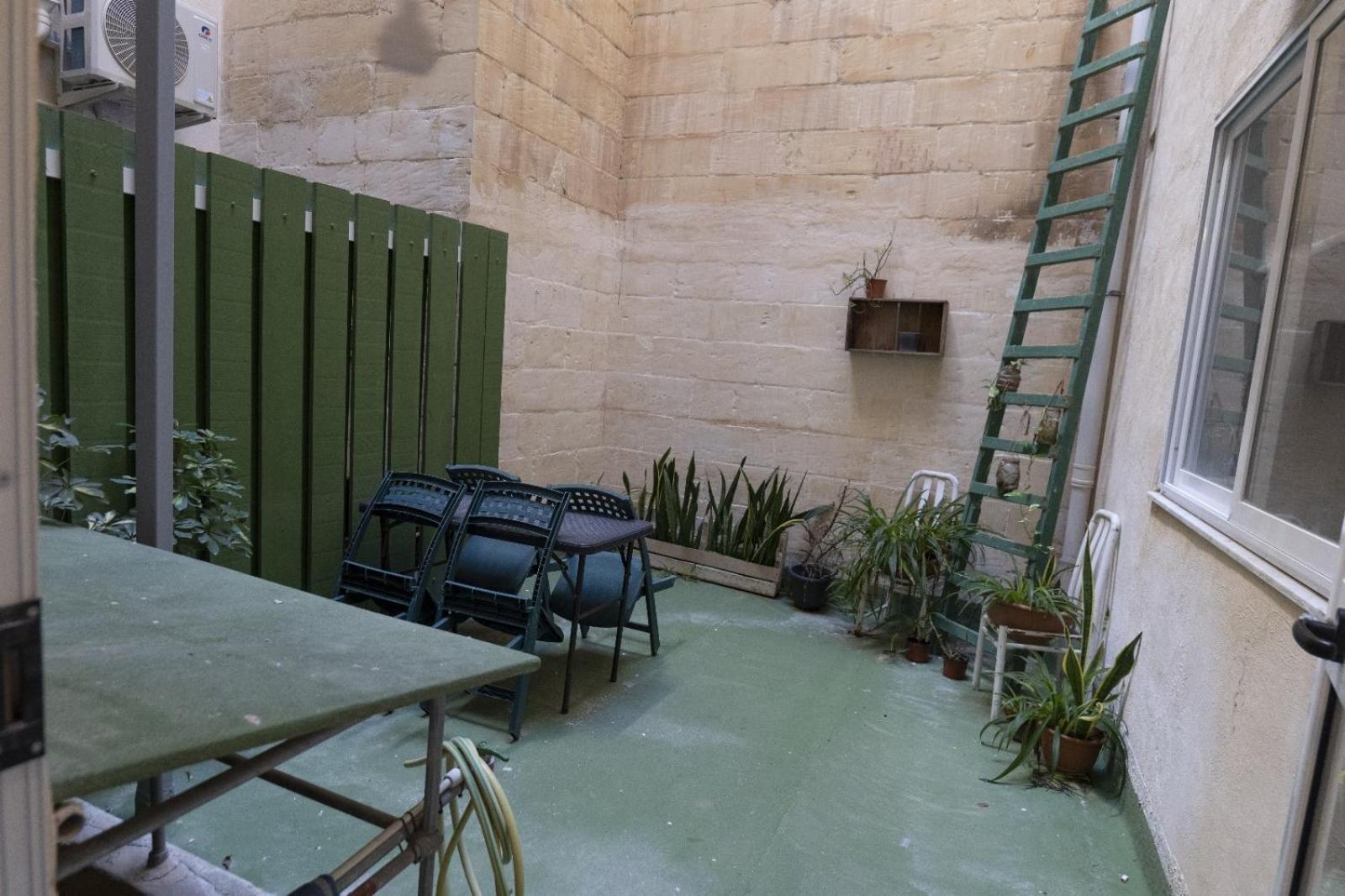 Green Door Valletta Exterior foto